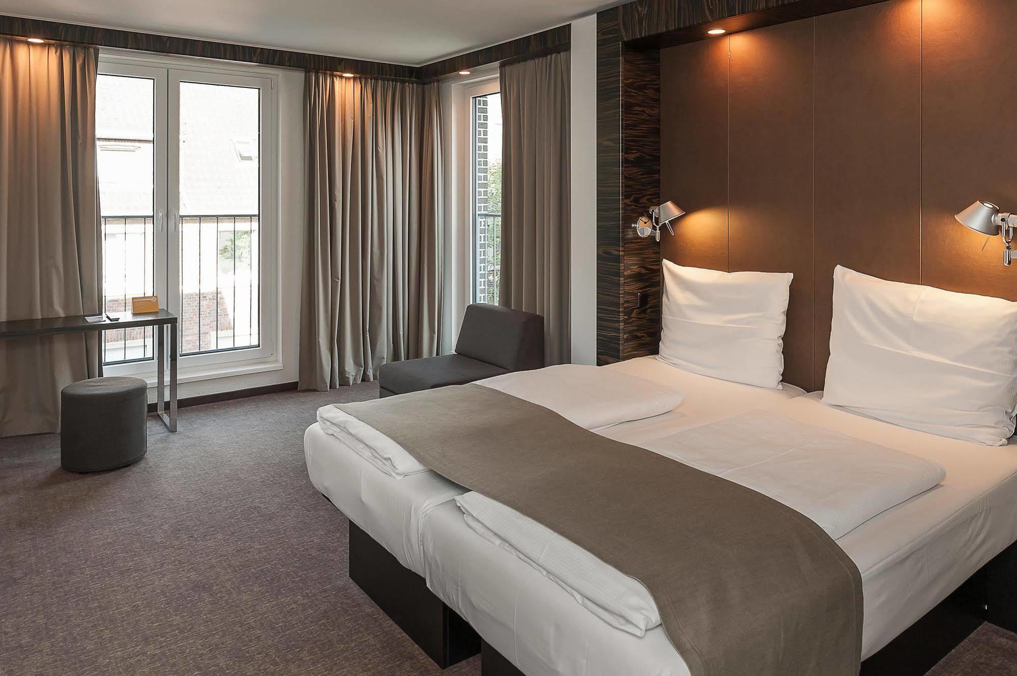 B&B Hotel Duesseldorf City-Sued מראה חיצוני תמונה